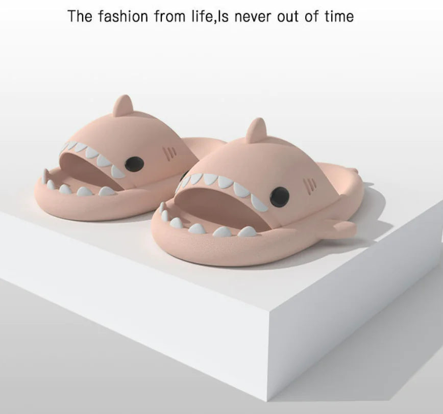 GIZIMO CARBOFIN Shark Slippers